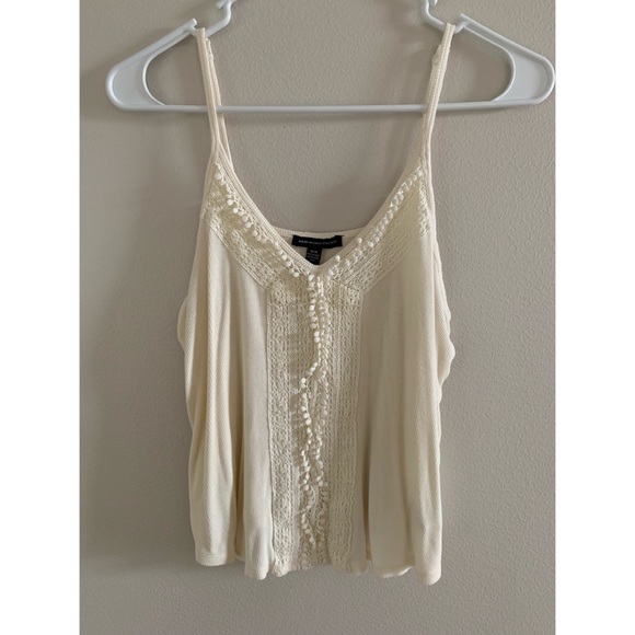 cream tank w/ lace detail - Picture 1 of 3